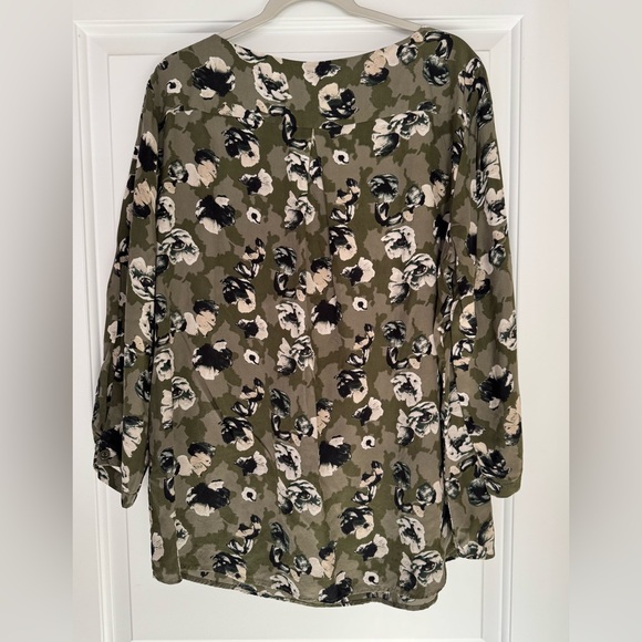 Banana Republic Pull On Silk Blouse Sz XL - Picture 2 of 9